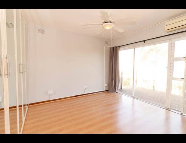 3 BEDROOM TOWNHOUSE FOR SALE IN UMHLANGA ROCKS